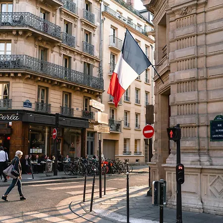 Sompteux Proche De L'opera *